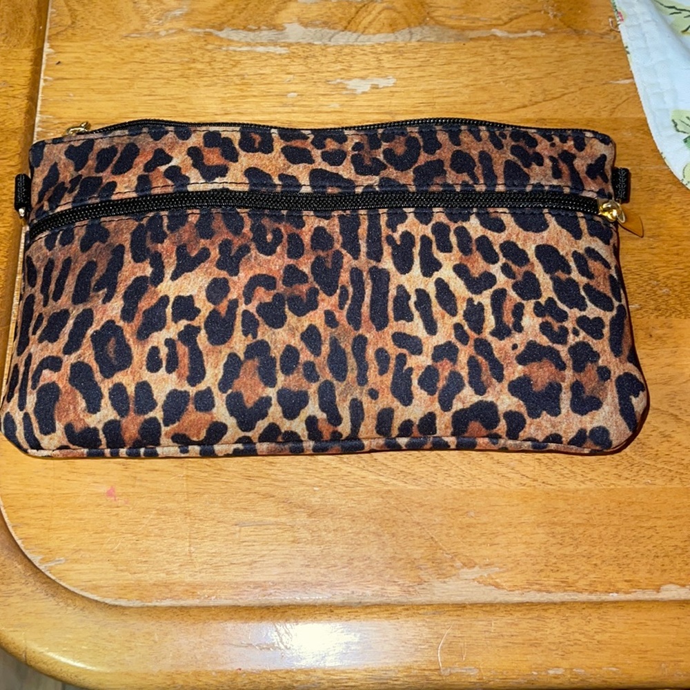 Brand new cheetah clutch !